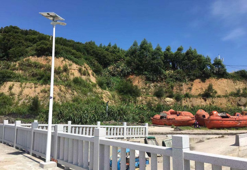 太陽(yáng)能路燈充電管理策略解析